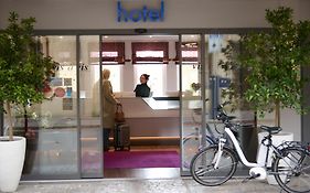 Hotel Vis A Vis